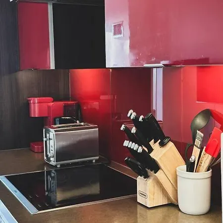 Elegant Suites - City Views, Lake View, Free Parking Toronto Exterior photo