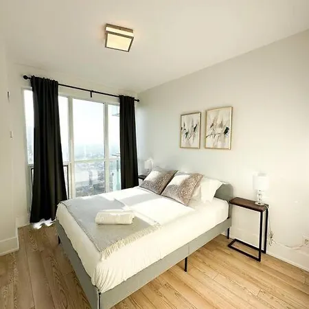 Elegant Suites - City Views, Lake View, Free Parking Toronto Exterior photo